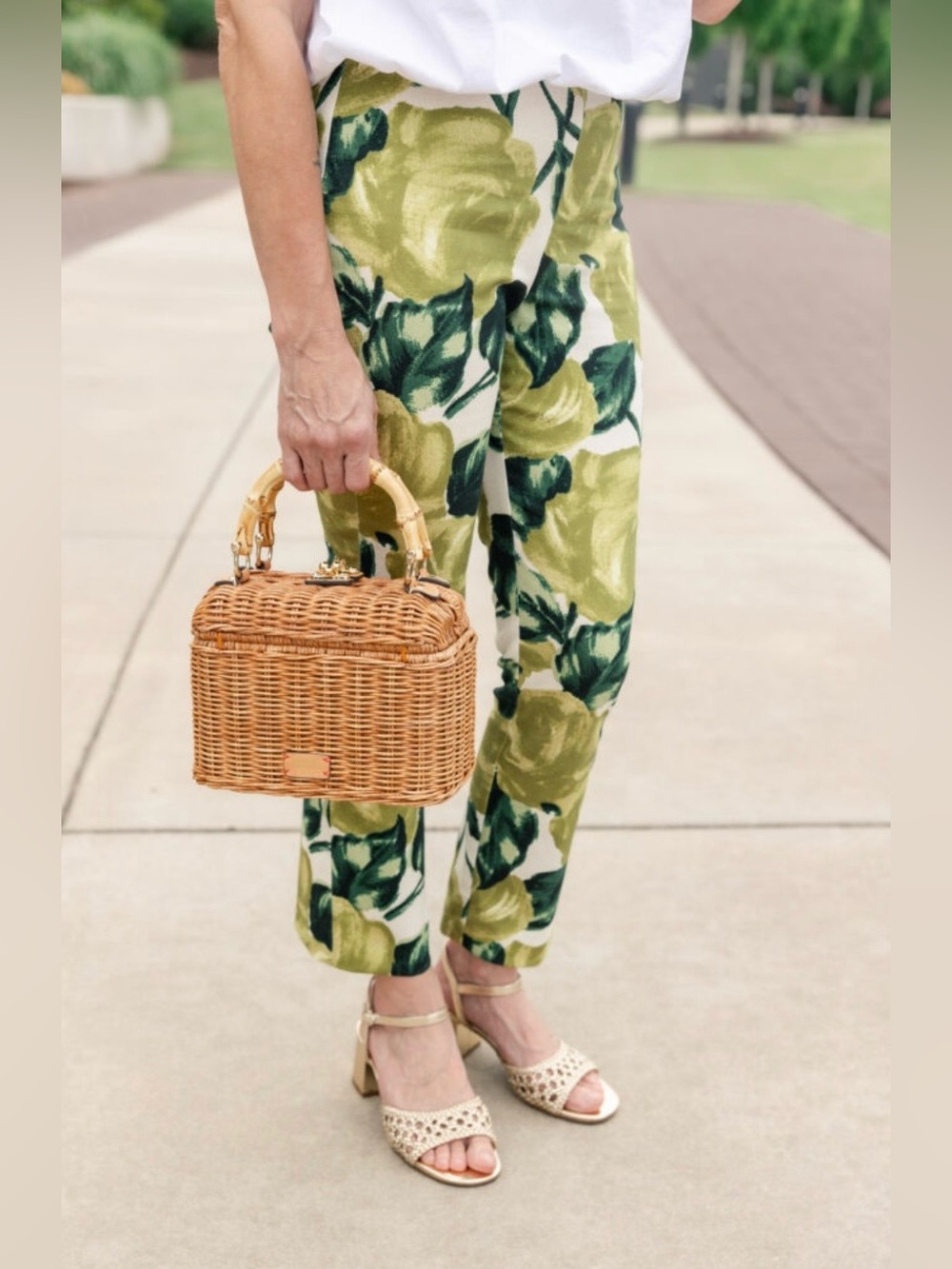 Tuckernuck Giverny Gardens Stretch Cotton Ashford Pants Size L - Picture 9 of 9